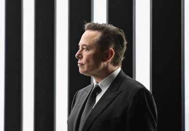 I 12 più ricchi detengono il 50% dei più poveri: il rapporto Oxfam