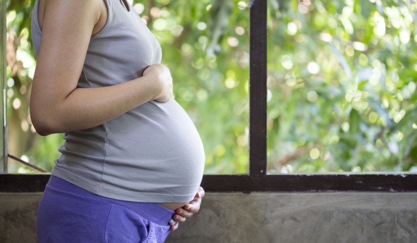 La maternità in Italia, mamme sempre più ‘equilibriste’