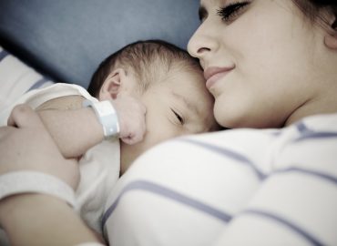 Haleon premiata ai CEOforLIFE Awards 2024 per il progetto ‘Anche tu hai bisogno di amore mamma’