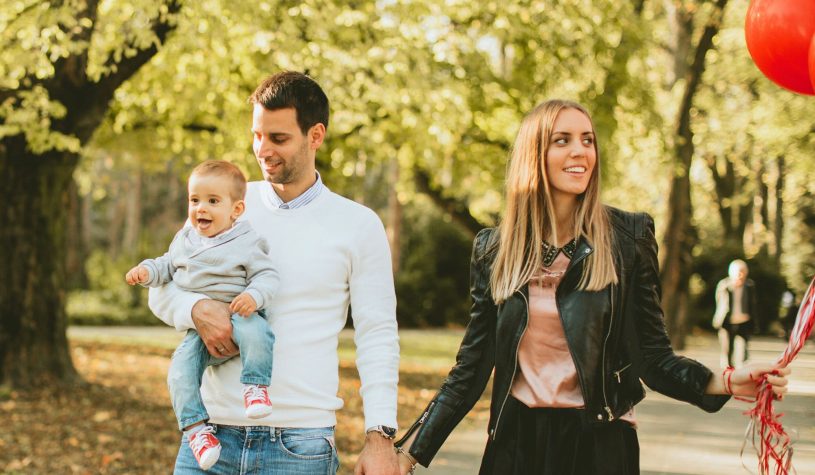 Il 76% dei giovani italiani vuole avere figli, ma in una società profondamente diversa