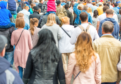 Istat, demografia in crisi: ma l’eccezione della Campania fa riflettere