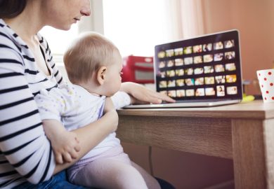 In Italia una mamma su cinque si licenzia