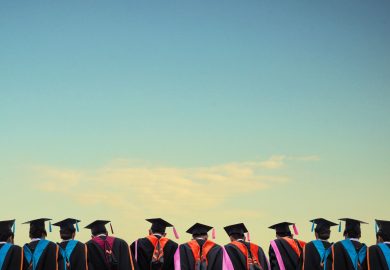 Istruzione, due italiani su tre non sanno capire testi complessi e solo un giovane su tre si laurea