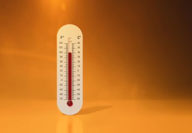 Caldo, bambini e anziani i più a rischio: come proteggerli