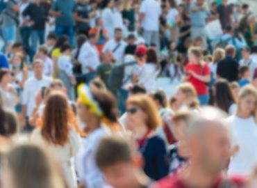 Gli Italiani di oggi? Un popolo di nonni e di giovani in fuga