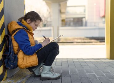 Migranti, espulsioni immediate e stretta sui minori: le ipotesi al vaglio del governo