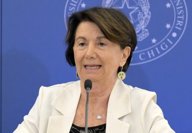 Discriminazione sessuale, Roccella rilancia centri per l’accoglienza e l’assistenza