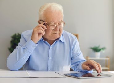 Manovra 2024, come funzionano Quota 104 e la decontribuzione totale per le mamme