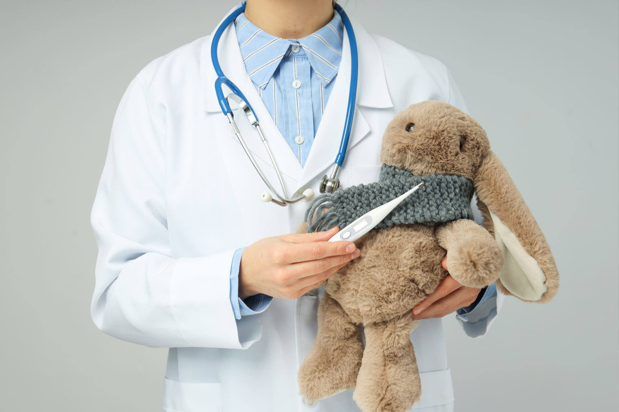 Arriva la triade ‘influenza-bronchiolite-Covid’, i consigli degli esperti per proteggere i bimbi