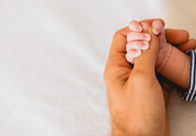 “Con lo sperma congelato di nostro figlio morto avremo un nipotino”: la sentenza