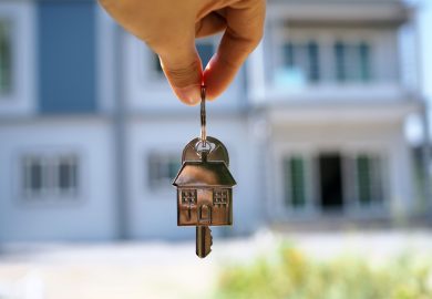 Casa, un bene che si compra (e vende) sempre meno