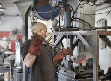 Boom di lavoratori anziani in Italia