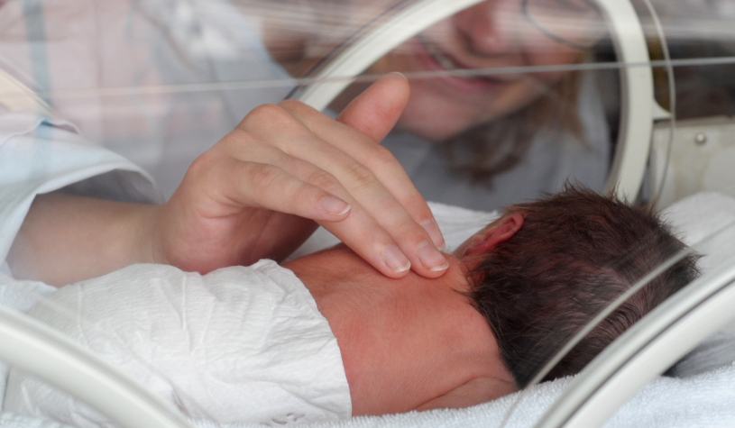 Giornata Mondiale della Prematurità, le storie dei “bimbi piuma” italiani