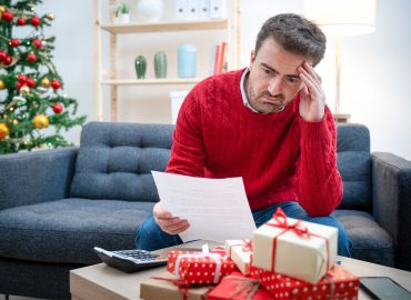 Natale si avvicina, ma i depositi degli italiani si svuotano