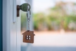 Casa di proprietà, il ‘sogno’ italiano tra sicurezza e sfide economiche