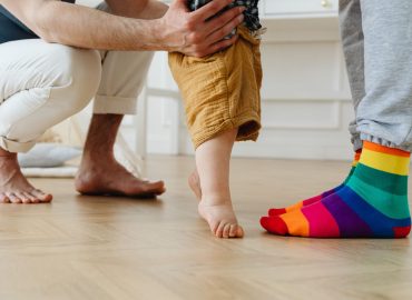 Certificato di genitorialità, il Parlamento europeo dice sì