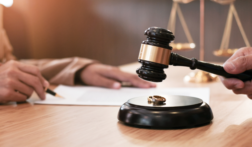 Divorzio, sentenza rivoluzionaria: la convivenza prematrimoniale entra nel calcolo dell’assegno