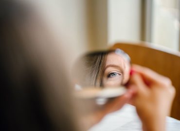 Bellezza a tutti i costi? 2 donne su 5 pronte a sacrificare un anno di vita