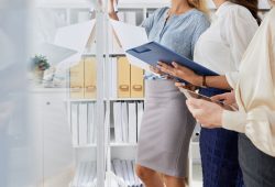 Terziario, donne e lavoro: i “servizi” che mancano