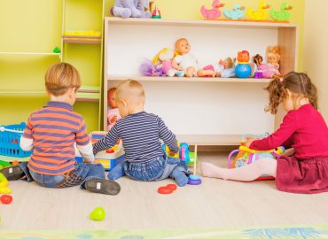 Arezzo, nuovi criteri per ammissione asili nido: punti in base ai nonni