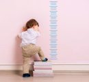 I bambini inglesi stanno “rimpicciolendo”?