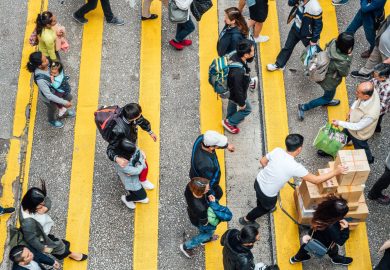 Cina, addio alla politica del figlio unico: arriva il bonus bebè