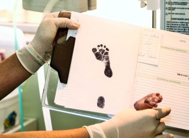 Natalità, residenza genitori come luogo di nascita del figlio: la proposta di legge