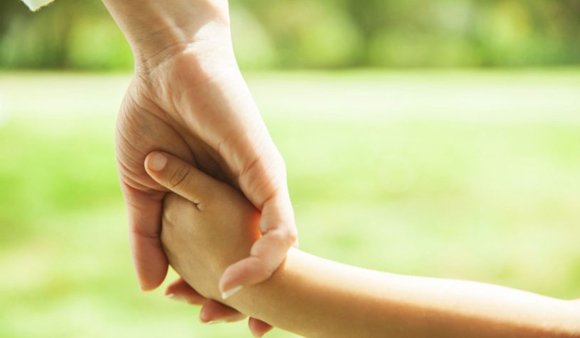 Quanto influisce l’istruzione sull’essere genitore single?