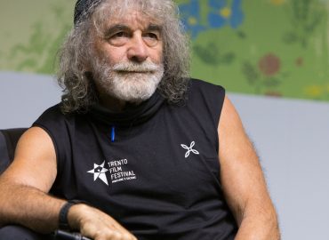 Mauro Corona a Cartabianca: “Che figli mettiamo al mondo se diventano infelici?”