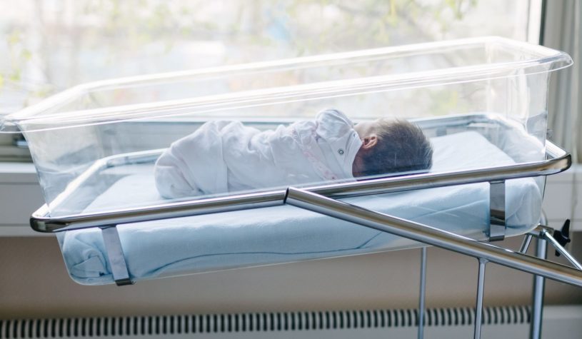 I primi nati nel 2024 potrebbero essere anche gli ultimi
