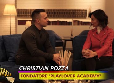 PlayLover Academy nel mirino di Striscia la Notizia: cos’è l’accademia per ”sfigati in amore”