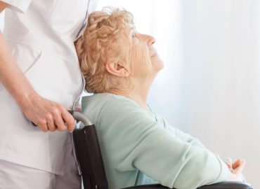 Lombardia, cos’è e come funziona il Bonus Assistenti Familiari 2024