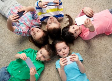 Florida vieta i social agli under 14, un confronto tra le proposte dei diversi Stati