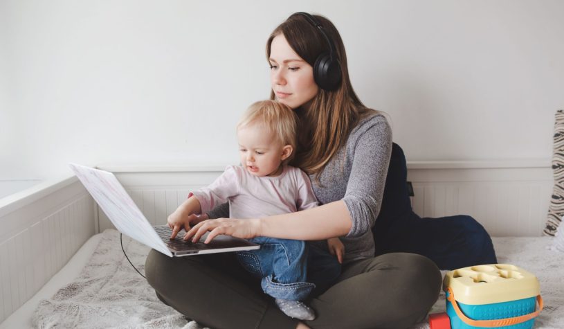 Flessibilità lavorativa e fertilità: uno studio conferma il legame