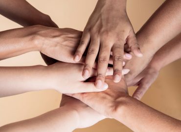 Denatalità, come i flussi migratori possono salvare l’Italia