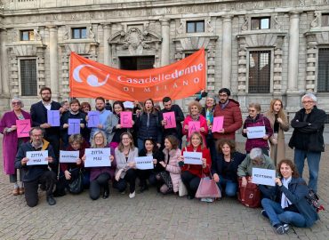 “Stai zitta, vai al parchetto coi tuoi figli”, lo scontro in Consiglio comunale a Milano