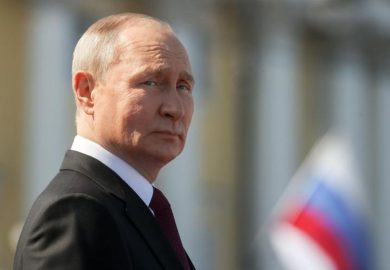 La Russia vieta adozioni a chi cambia genere, multe per chi è contro la natalità