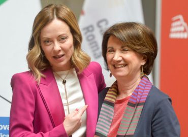 Denatalità, Roccella: “La solitudine è il nuovo problema che dobbiamo affrontare”