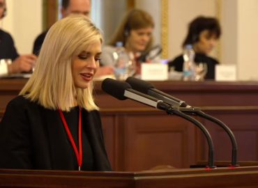 Papa Francesco incontra Olivia Maurel, l’influencer contro la Gpa