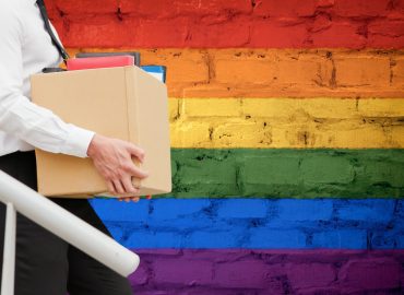 Licenziata dopo aver comunicato percorso di transizione, il punto sulle discriminazioni LGBTQ+ al lavoro
