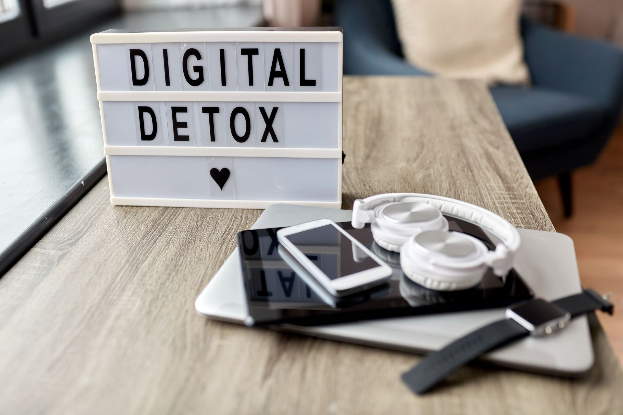 Se entri in questo locale, lascia lo smartphone: il digital detox da Amsterdam a Verona