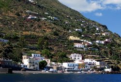 Alicudi, l’isola che ha più capre che persone