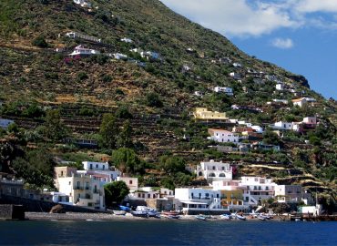 Alicudi, l’isola che ha più capre che persone