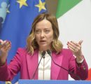 Natalità, Meloni: “Priorità assoluta per il governo, cambiare la narrazione ostile alla famiglia”