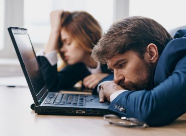 Le pensioni italiane (già risibili) saranno erose dall’inflazione: quale futuro per i giovani?