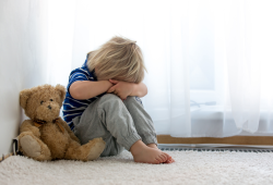 Dareste uno schiaffo a vostro figlio? L’educazione dei bambini ai giorni nostri