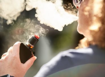 “Svapare riduce ormone utile per la fertilità femminile”: la ricerca