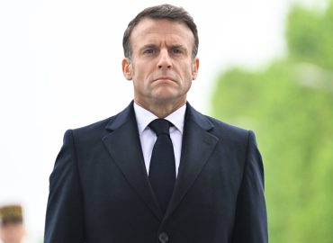 Francia, il piano Macron: “Esami gratis per la fertilità dei giovani”