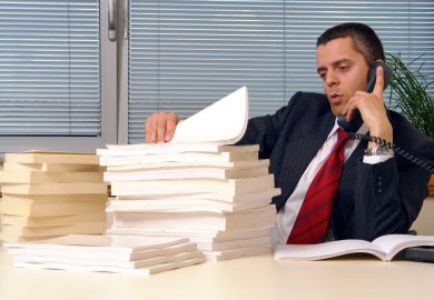 Italiani tra i più stacanovisti d’Europa: quali conseguenze sulla demografia?