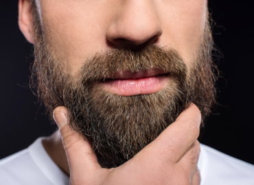 Le donne preferiscono la barba, anche per valutare una relazione a lungo termine